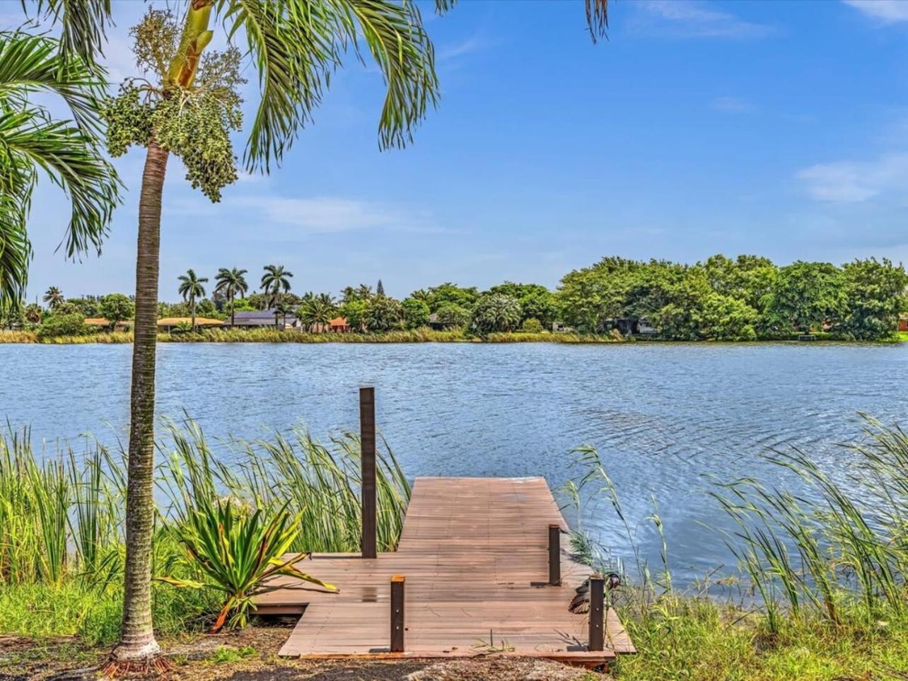 Charming 2Br Lakefront Cottage In Davie Near Beach Luaran gambar